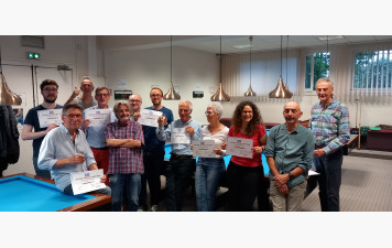 Billard de bronze : 8 essais transformés !